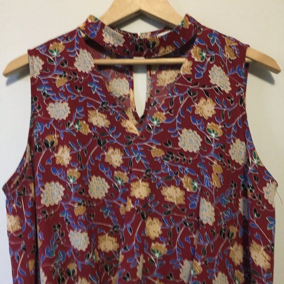 Valleygirl Burgundy Floral Sleeveless Keyhole Halter Neck Blouse - Picture 5 of 16